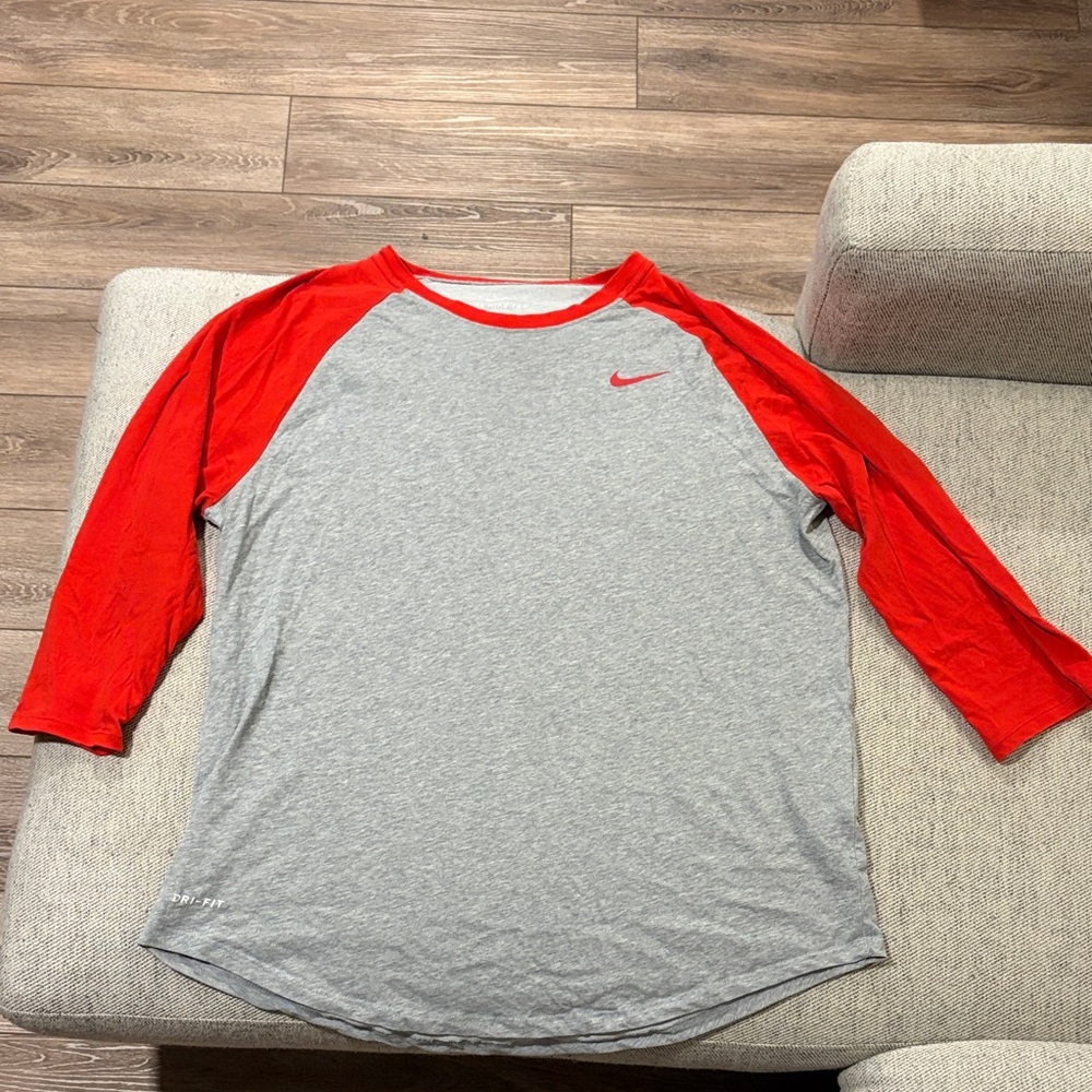 Nike Dri-Fit Baseball Tee - Large